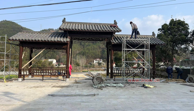 防腐木長(zhǎng)廊