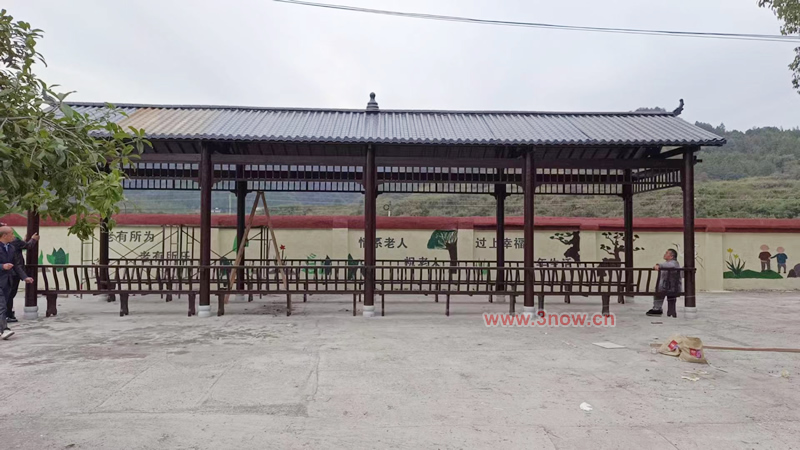 防腐木長(zhǎng)廊